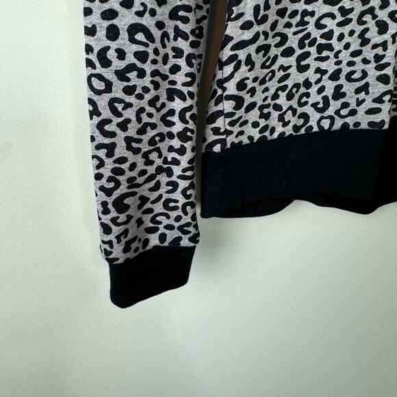 Ink Love and Peace Black White Leopard Cold Shoulder Tops NWT Size Medium - Picture 3 of 8